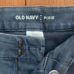 Old Navy Pixie Ankle Pants